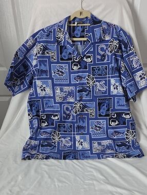 Men's Blue Hawaiian-Style Short Sleeve Button-Down Shirt